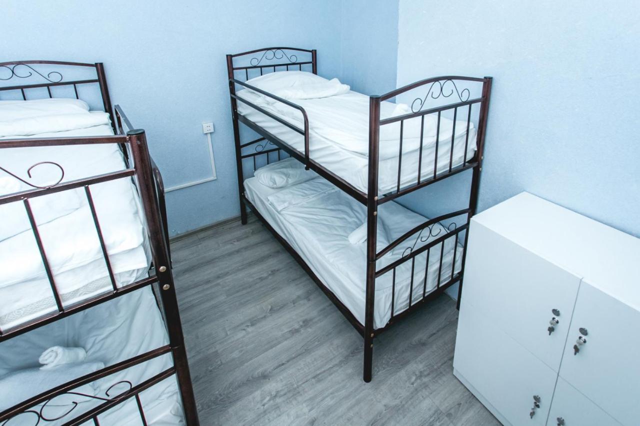Sherlock Holmes Hostel バクー エクステリア 写真
