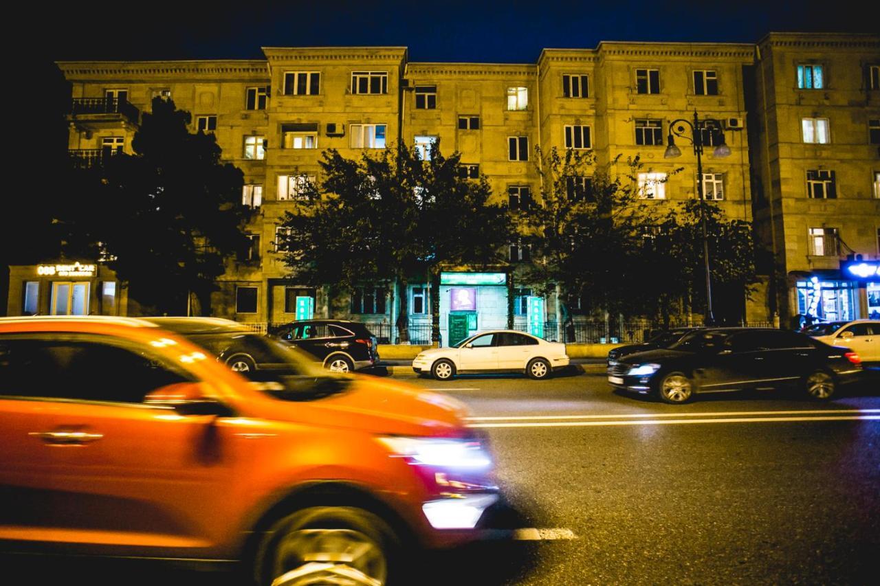 Sherlock Holmes Hostel バクー エクステリア 写真