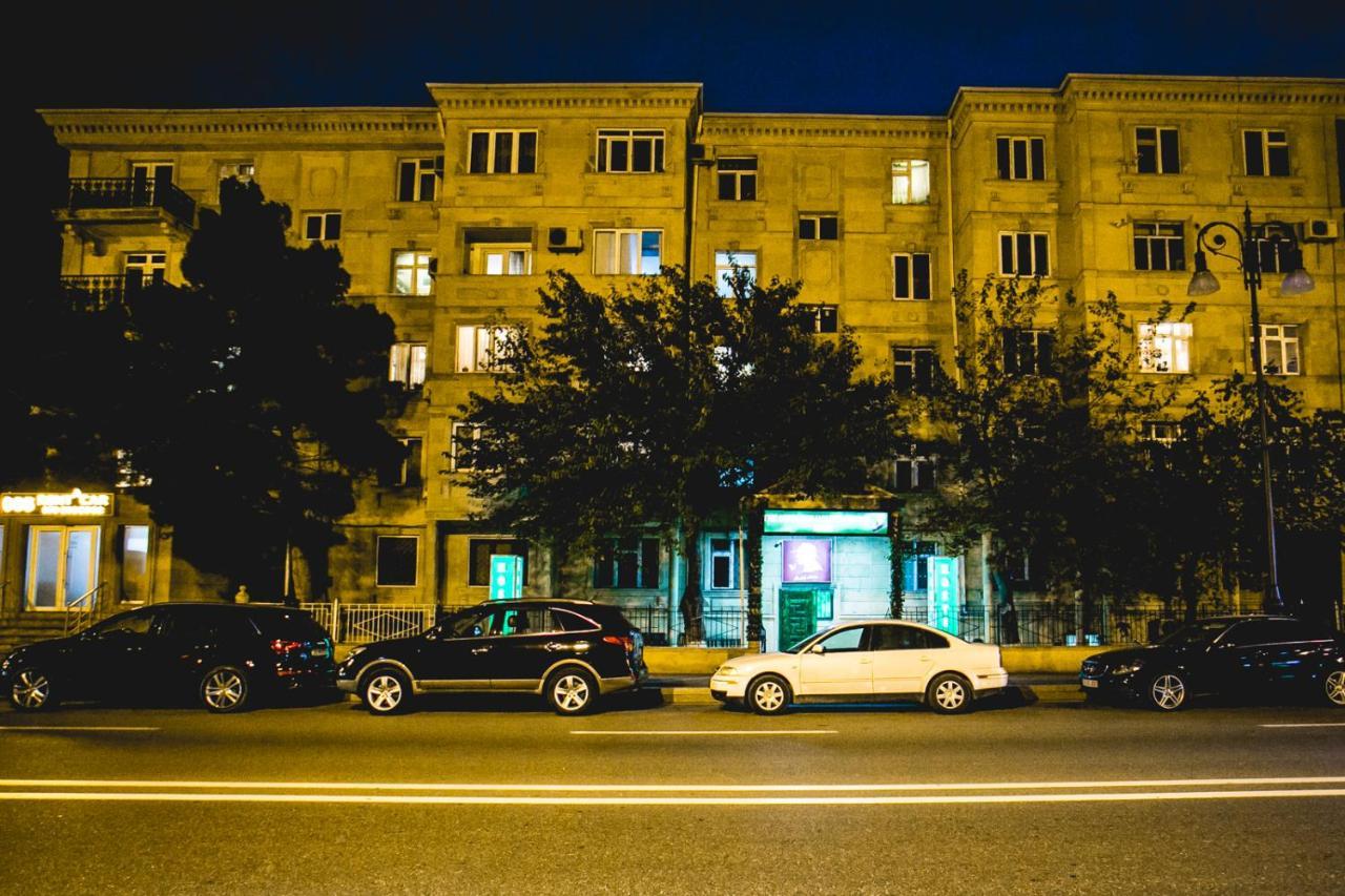 Sherlock Holmes Hostel バクー エクステリア 写真