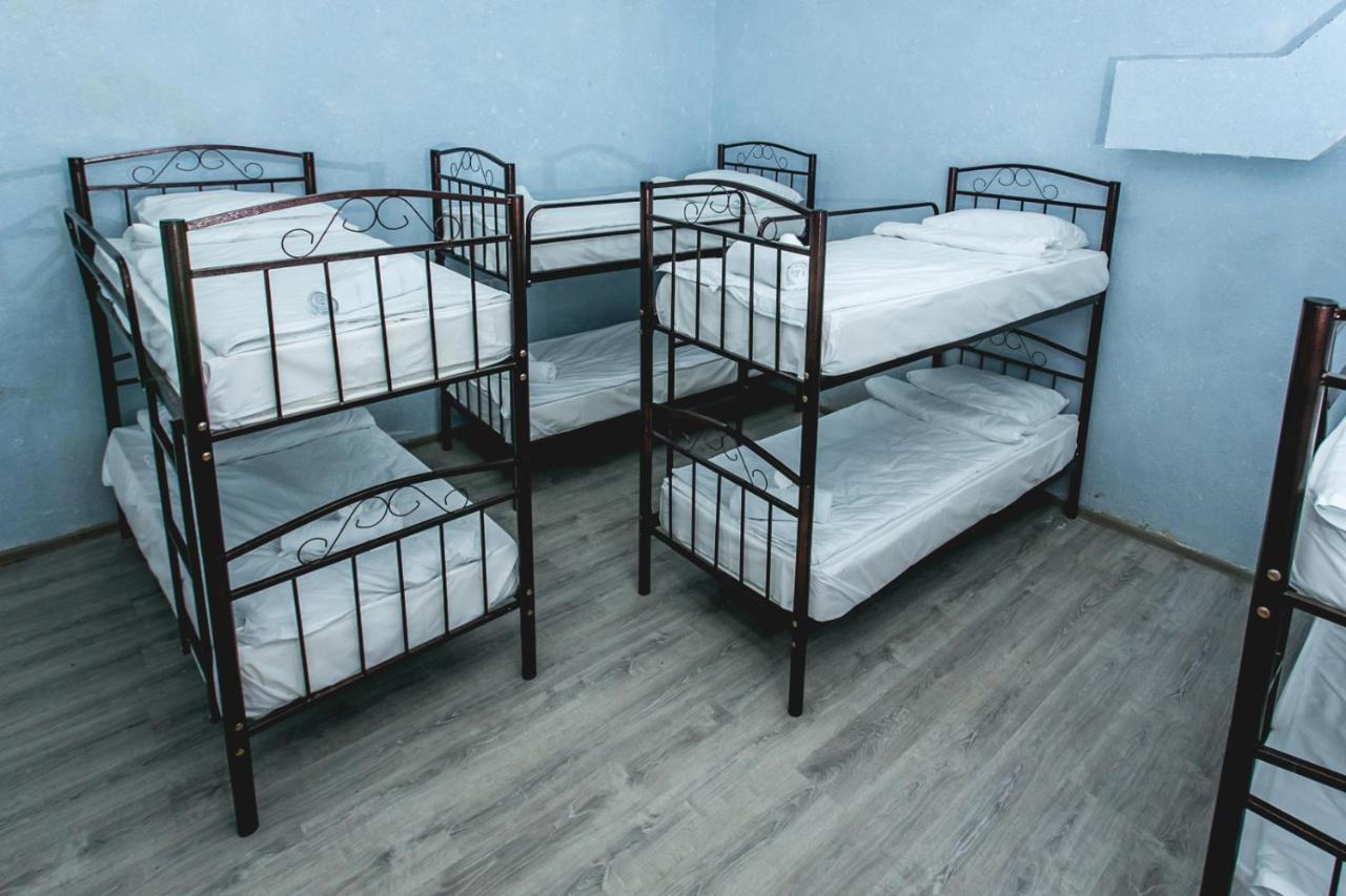Sherlock Holmes Hostel バクー エクステリア 写真